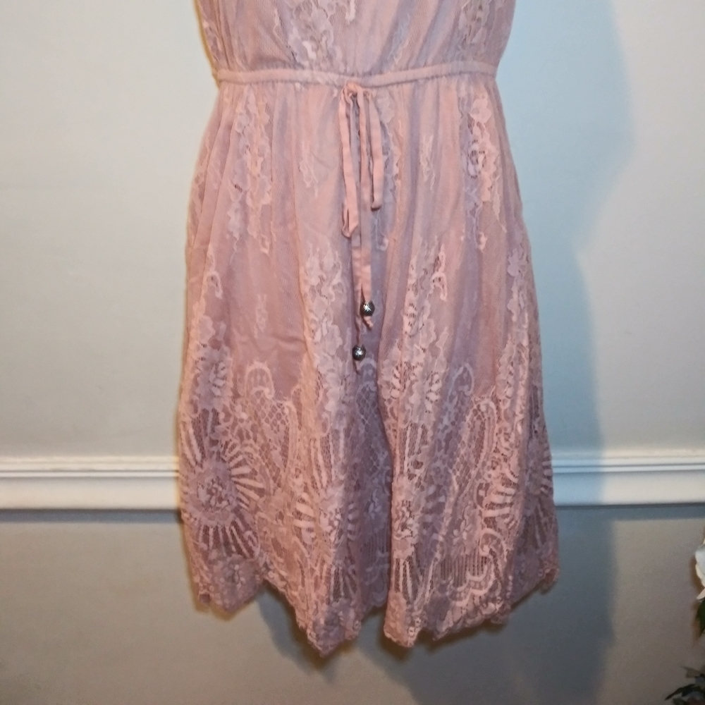 Forever 21 Boho Festival Style Strapless Mauve Lace Mini Dress - Picture 3 of 10
